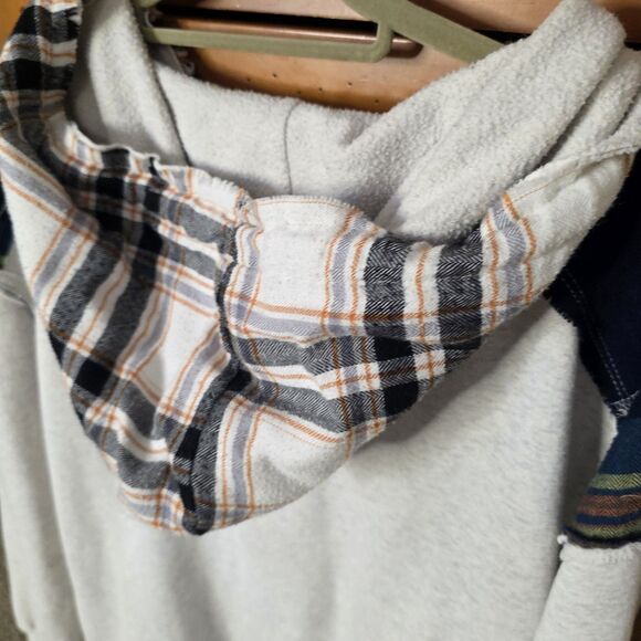 Urban Outfitters BDG Patchwork Hoodie Sweatshirt Size Medium Boho Distressed - Picture 9 of 13